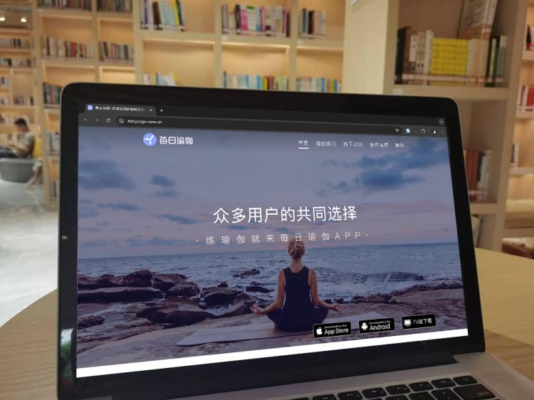 手工羽毛扇網(wǎng)站如何憑借傳統(tǒng)工藝傳承擴(kuò)大流量？同行都是怎么做的？